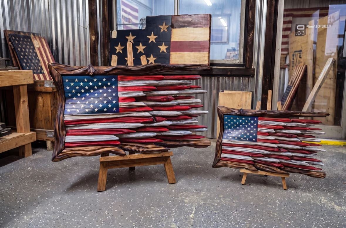 🚨 LAST DAY! 70% OFF TODAY —— 🇺🇸 Battle Worn Wooden Flag